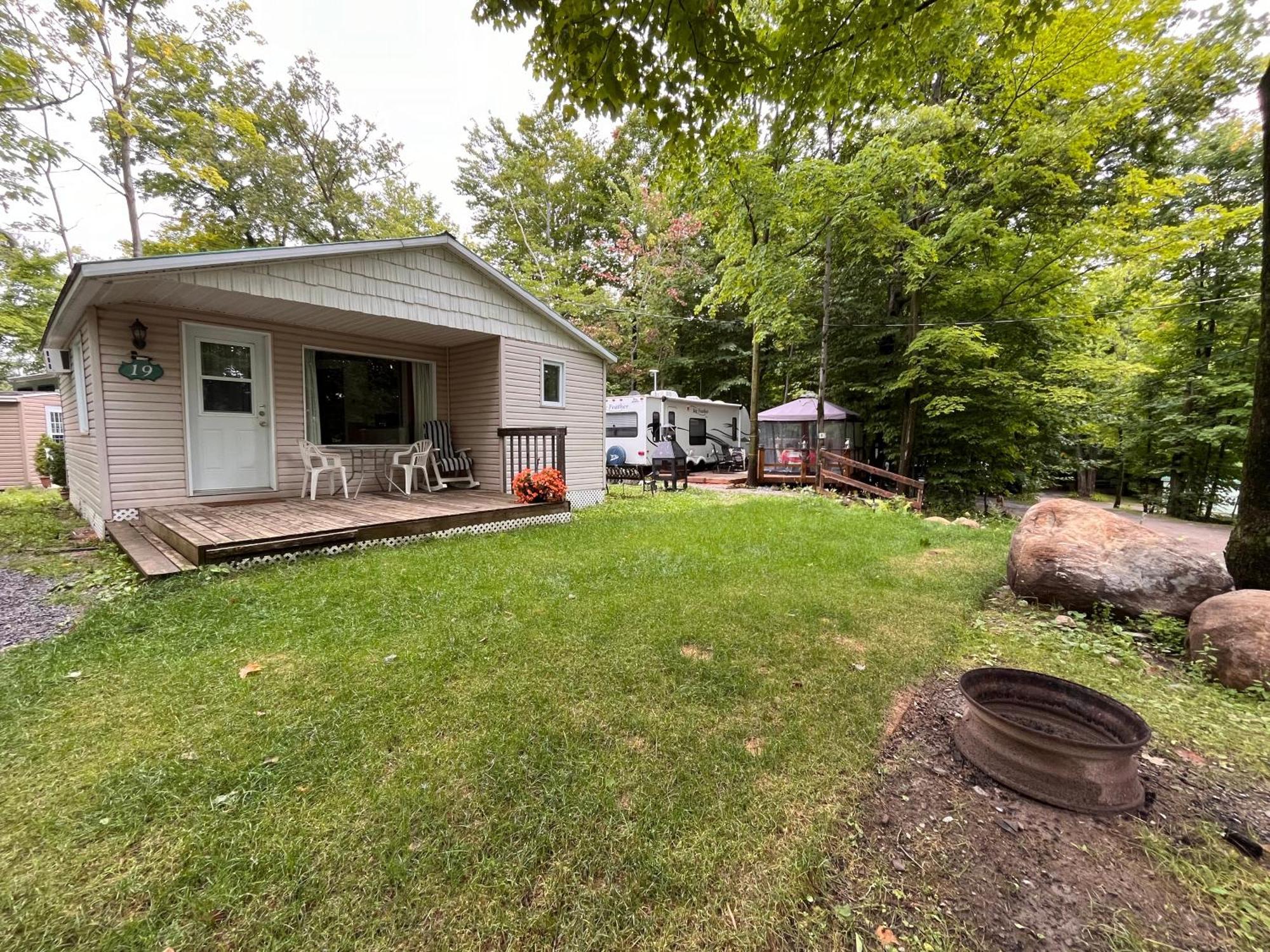 Camping Chalets Lac St-Augustin Québec Esterno foto
