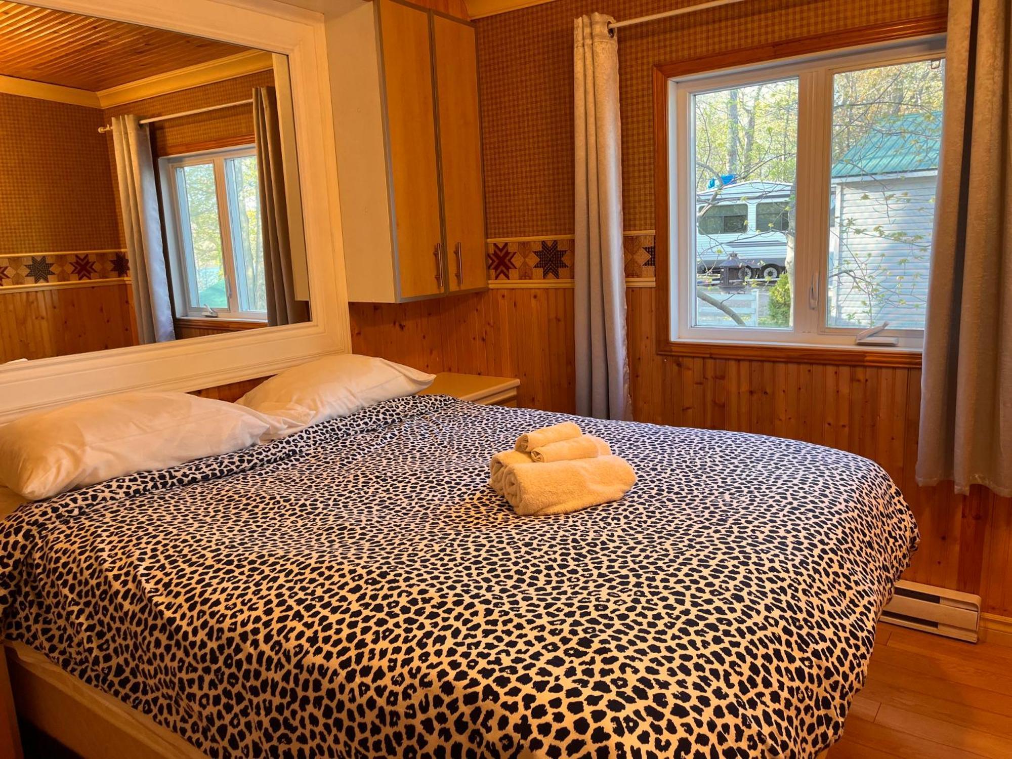 Camping Chalets Lac St-Augustin Québec Esterno foto