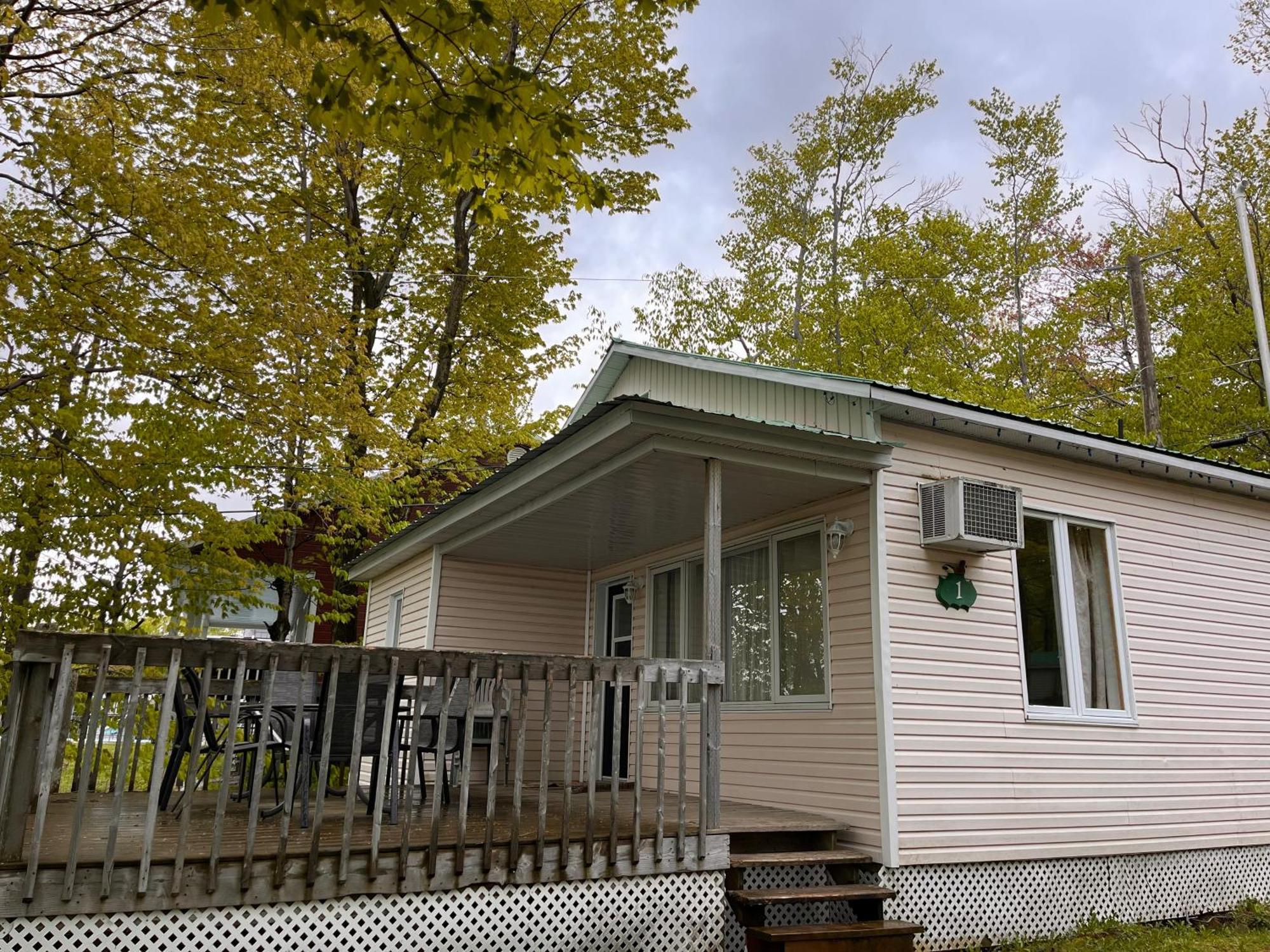 Camping Chalets Lac St-Augustin Québec Esterno foto